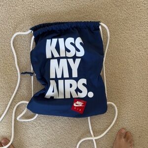 Nike Blue Drawstring Bag NWOT - Zippered phone pocket